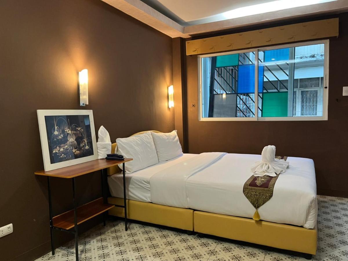 Cozy Rooms Asoke Bangkok Esterno foto