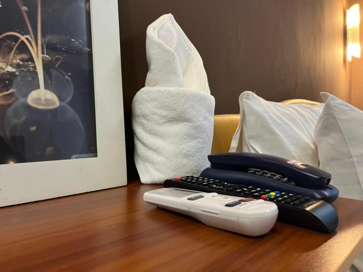 Cozy Rooms Asoke Bangkok Esterno foto