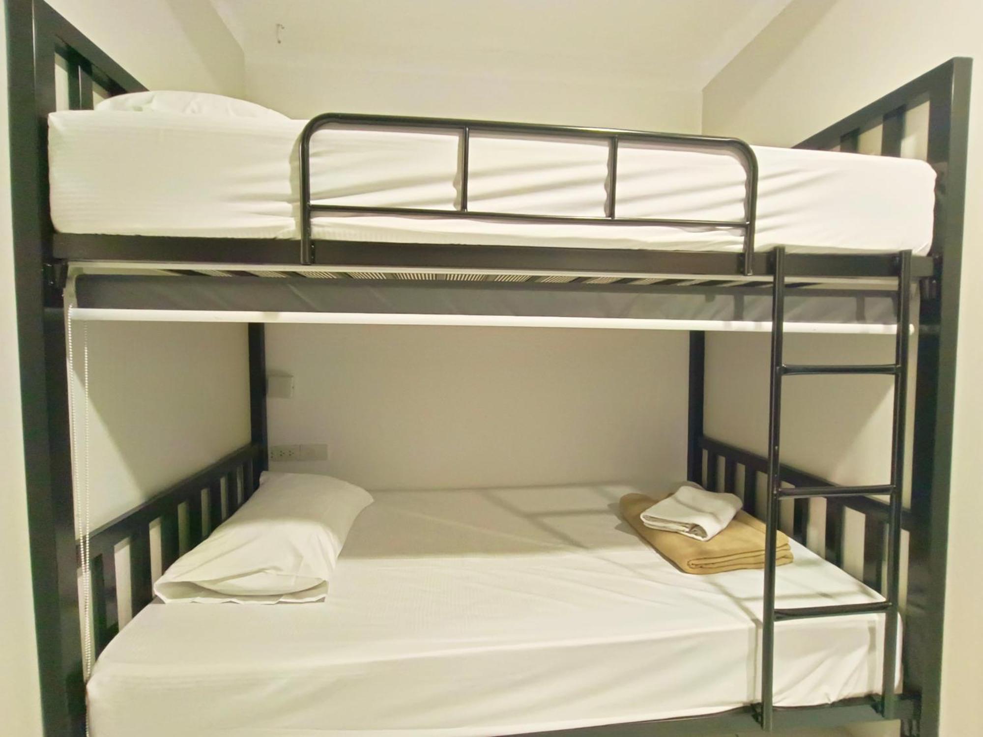 Cozy Rooms Asoke Bangkok Esterno foto